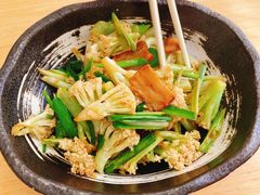-关东小磨东北菜(上海长风大悦城店)