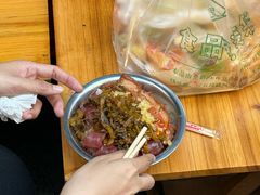 -梁阿婆廿年老牌扣肉糯米饭