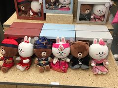 -LINE FRIENDS Garosu-gil Flagship Store