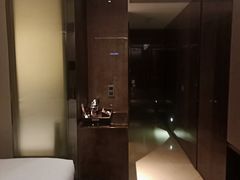 -广州天河希尔顿酒店