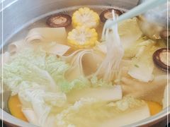 -润园四季椰子鸡火锅(南山海岸城店)