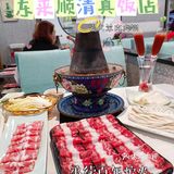顺着东来顺来到皇城根