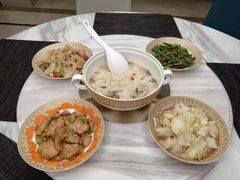 -爱的果实月嫂育婴师(世纪东方店)