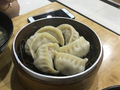 -百年尹氏汤包(环球美食荟店)