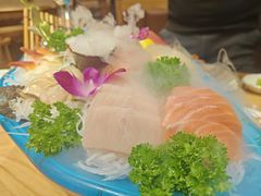 -青瓦餐厅·生鱼片·韩园烤肉(西塔店)