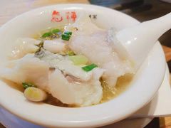 老坛酸菜鱼-兔槽江湖菜·重庆璧山兔(水围店)