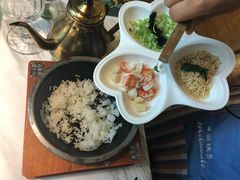 招牌小龙虾红汤泡饭-蜜桃花开·中西融合菜E&W(南长街店)