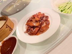 广式片皮鸭-阳澄湖费尔蒙酒店颐丰阁中餐厅(马鞍山西路店)