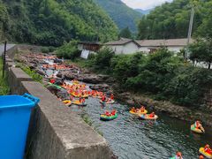 -安吉龙王山峡谷漂流