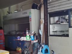 门面-酒宝荡烧烤(长航局江大路住宅小区店)