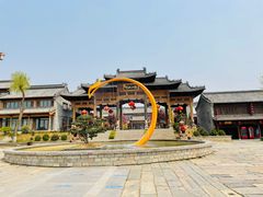 -雪山彩虹谷景区