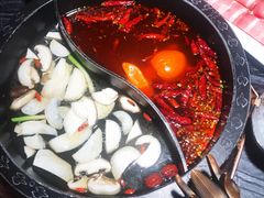 菌汤红油鸳鸯锅-辣府(大融城店榜首餐厅)