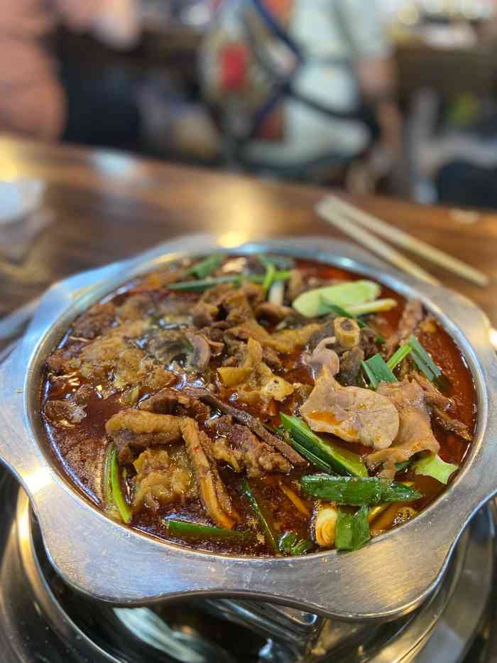 芳芳牛杂(大成路总店)-"[礼花]芳芳牛杂周末晚上久违的骑行,沿.