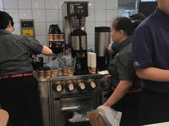 -麦当劳(轻轨曹杨路店)