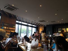 -星巴克臻选(莘庄仲盛店)
