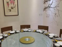 包厢-闫府私房菜·百年鲁菜(欧亚店)