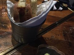 餐前包-AZUL by FUEL蓝色·法式酒馆(琶醍店)