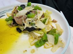 -犇逸·乐山跷脚牛肉·四川现炒(览海店)