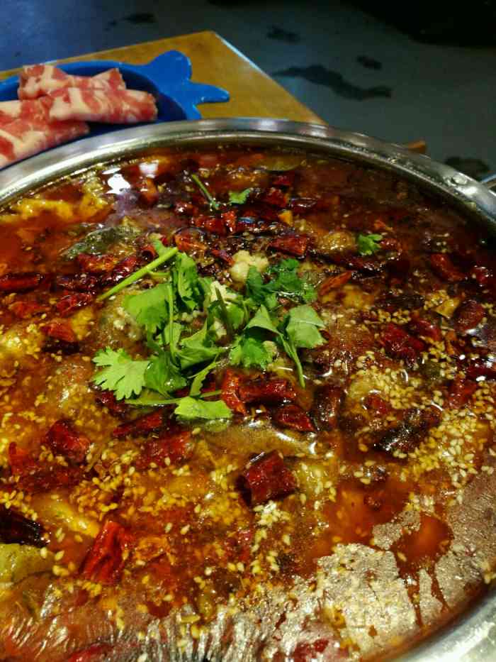 川锅-"口味很地道,着实很辣,还有重庆特产唯怡豆."-大众点评移动版