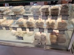 -白玉兰食品甜凤店(合生汇店)