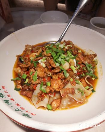 身为一个广东人来长沙也快一年了，-直都没有尝试湘菜