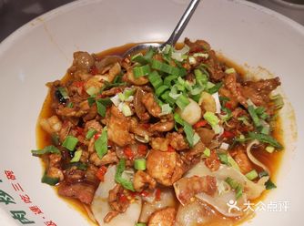 身为一个广东人来长沙也快一年了，-直都没有尝试湘菜