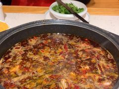-佬缸炮江湖川菜(玉林店)