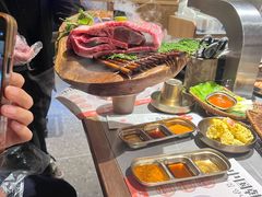 -草家酱蟹炭火烤肉店(珲春南路一店)