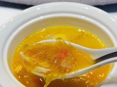 生拆蟹粉鸽蛋黃焖鱼翅-荣府宴(南阳路店)