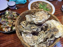 -蚝堡海鲜·威海菜·海肠捞饭·烧烤·亚洲吃蚝公司(幸福门店)