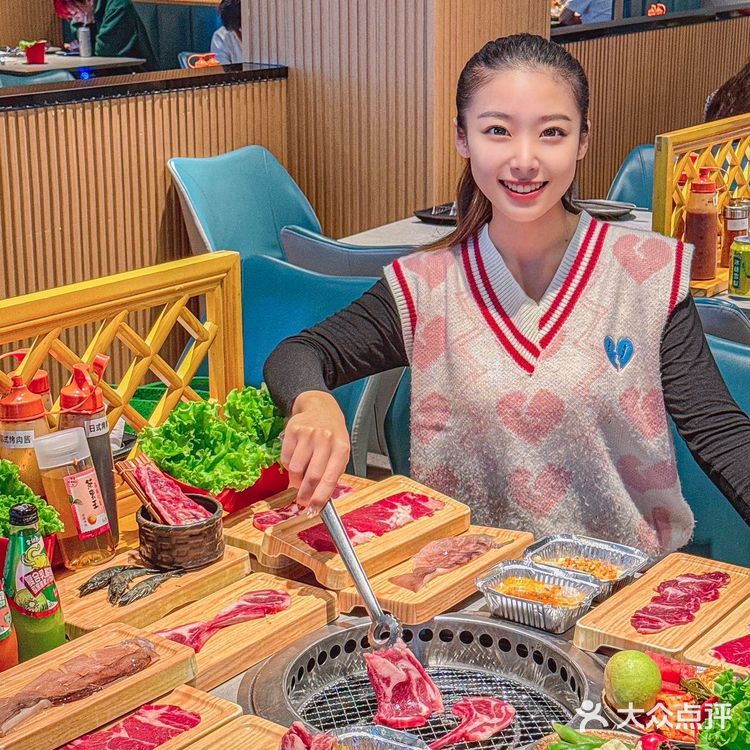 市中心不到一百吃原切谷饲自助烤肉！性价比贼高！