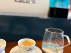 -Be Lived Cafe比例咖啡(摩天轮店)