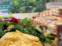 烤三文鱼沙拉-O'mills Sourdough Bakery&Bistro(永嘉路店)