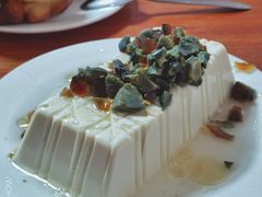 皮蛋豆腐-宝瑞门钉肉饼店