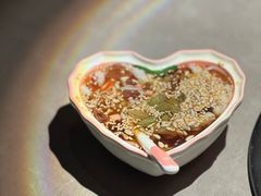 -伴山牛贵州黄牛肉火锅·苗疆非遗艺术餐厅(上海首店)