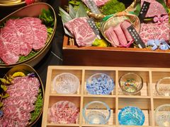 -山川小町·极番烧肉(新地假日广场店)