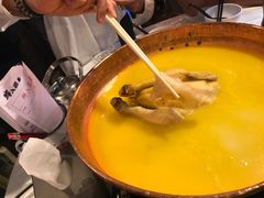 -鲜入围煮花胶鸡海鲜火锅