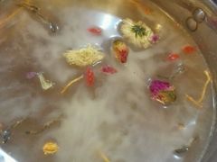 -呷哺呷哺(普陀乐购真北店)