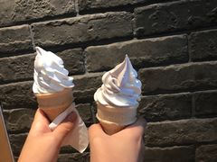 圆筒冰淇淋-麦当劳(金州新玛特购物广场店)