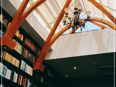 -钟书阁(松江泰晤士小镇店)