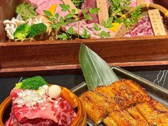 -山川小町·极番烧肉(新地假日广场店)