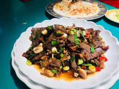 白辣椒炒牛肉-海尔巴格新疆餐厅(东来兴店)