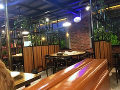 大堂-每食每刻·皖北新民地锅鸡