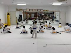 -极真空手道疾风道场(虹口凉城店)