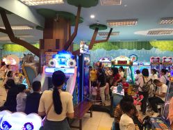 -莫莉幻想儿童乐园(武汉金银潭永旺店)
