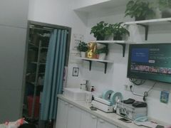 -世龙世家灰指甲·甲沟炎·跖疣护理·修脚(东江湾路店)