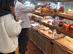 面包甜点陈列柜-新侨三宝乐面包店(崇文门店)