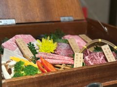-山川小町·极番烧肉(新地假日广场店)