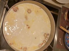 -尚尚仙·酸汤猪手·猪肚鸡火锅(华联万柳购物中心店)