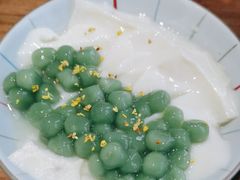 小青团冰豆腐花-李百蟹·江南蟹黄面·河景餐厅(夫子庙总店)